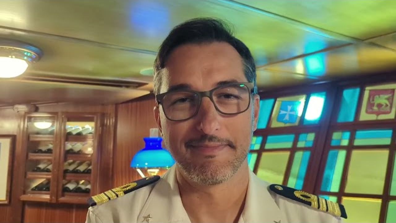 Viaggio a bordo della nave Palinuro: l'intervista al comandante Francesco Carriero 