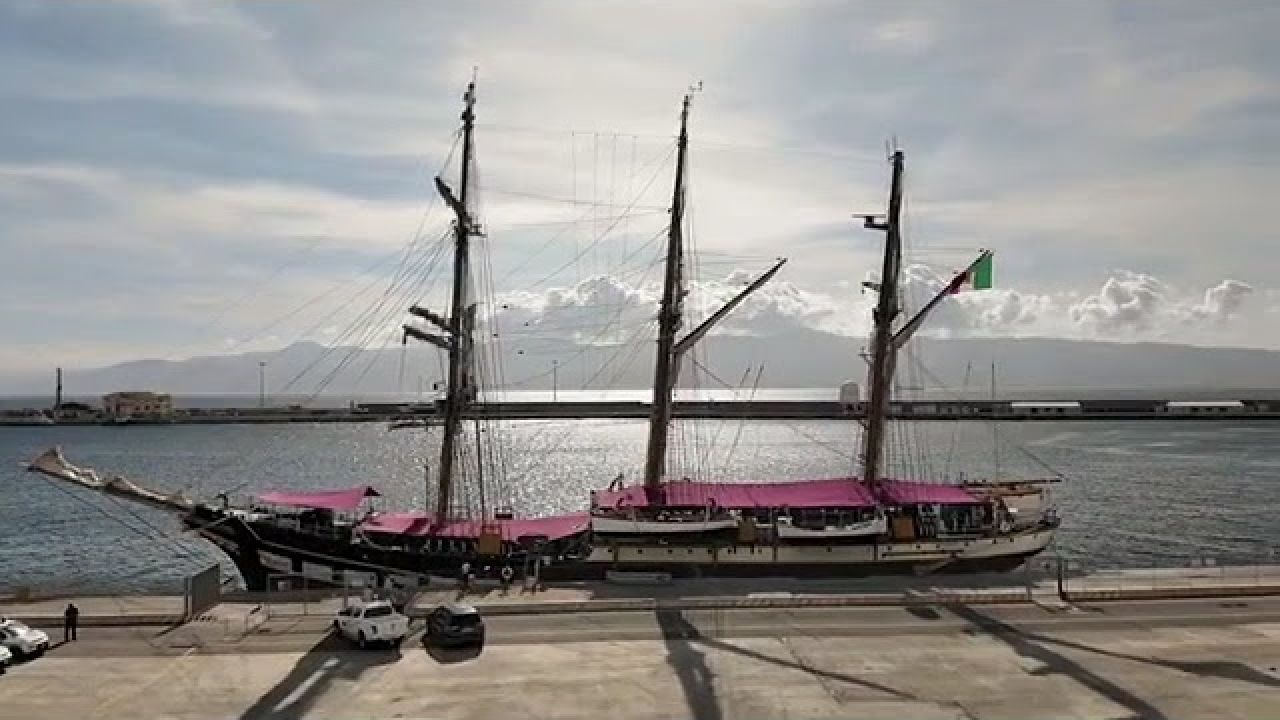 reggio calabria nave palinuro