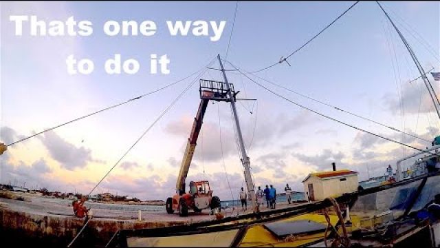 Raising a Fallen Mast and Hunting for a Prop in T&C (Ep. 44 ~ Bums on a Boat)