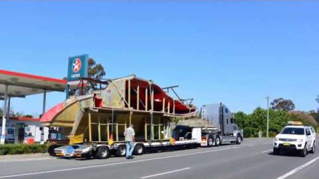 Building a 40ft Catamaran Ep001 - Doggin the mold down