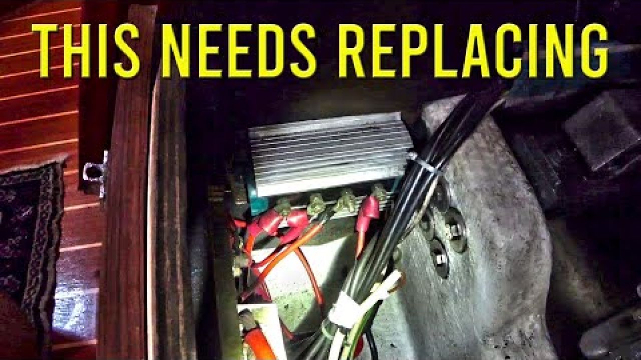 .Is our alternator working correctly? - Sailing A B Sea (Ep.136)