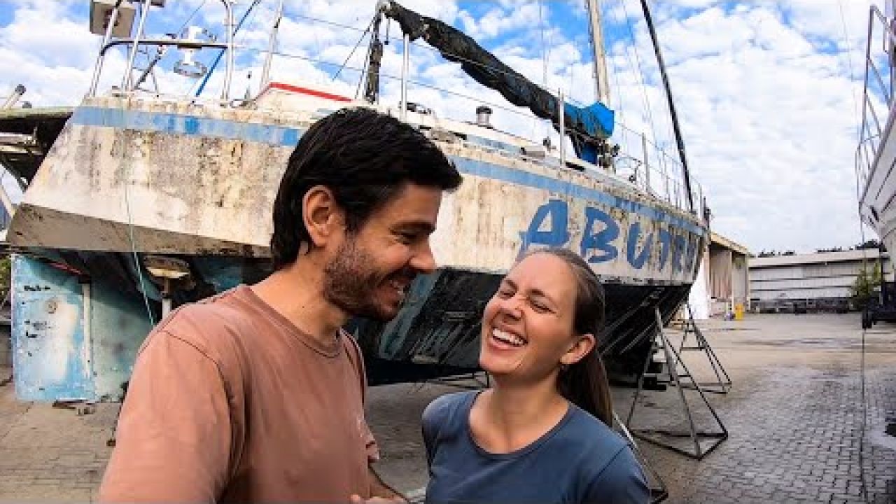 Tour of our Abandoned Sailboat (on the hard for 20 years) LTP#087