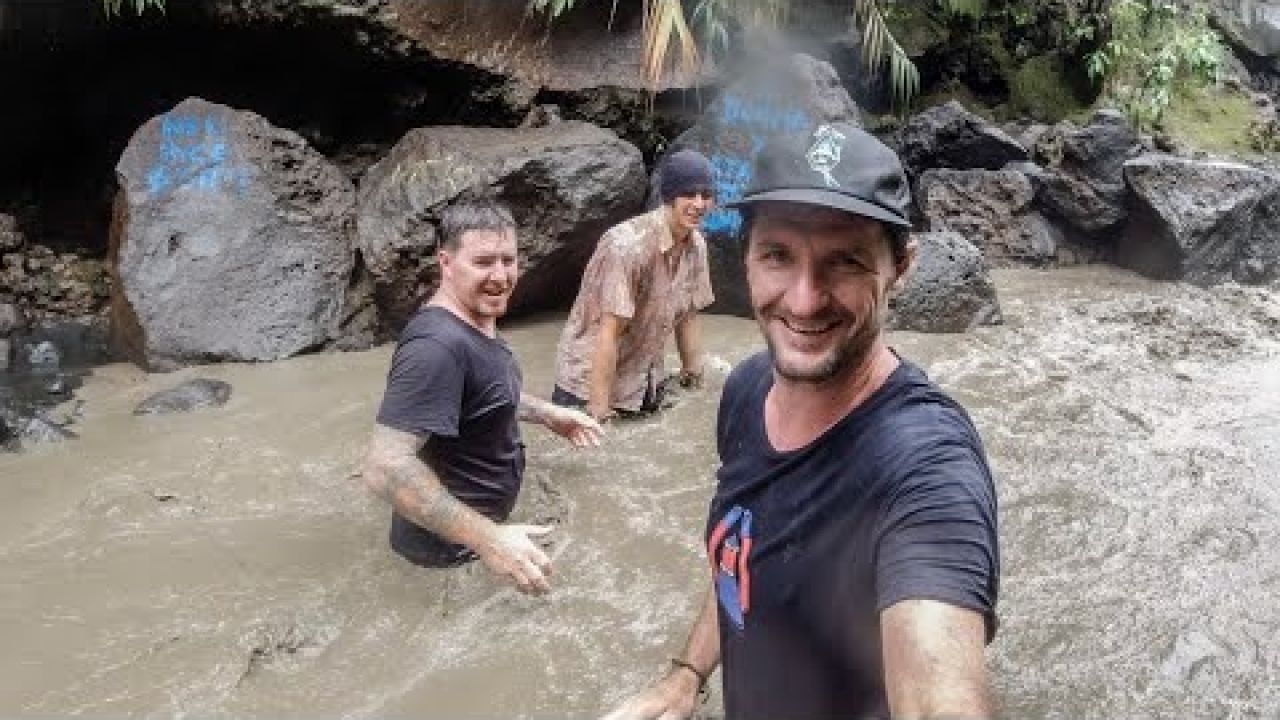 Incredible live VOLCANO, part 1, Sailing Indonesia (Learning By Doing Ep 86)