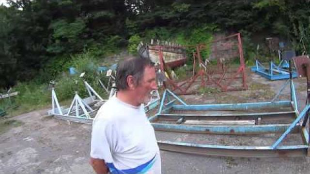 Walk around the graveyard seems there not all ready to give up the sea